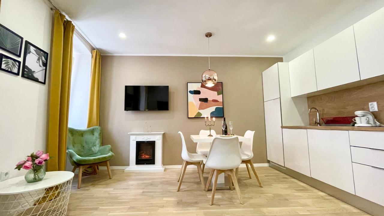 Hedone Luxury 3 Apartments With Free Parking Pula Eksteriør billede