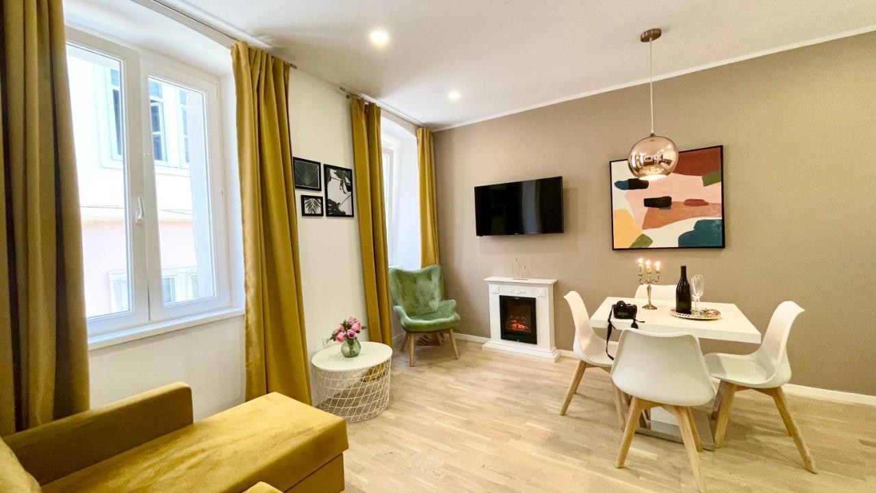 Hedone Luxury 3 Apartments With Free Parking Pula Eksteriør billede