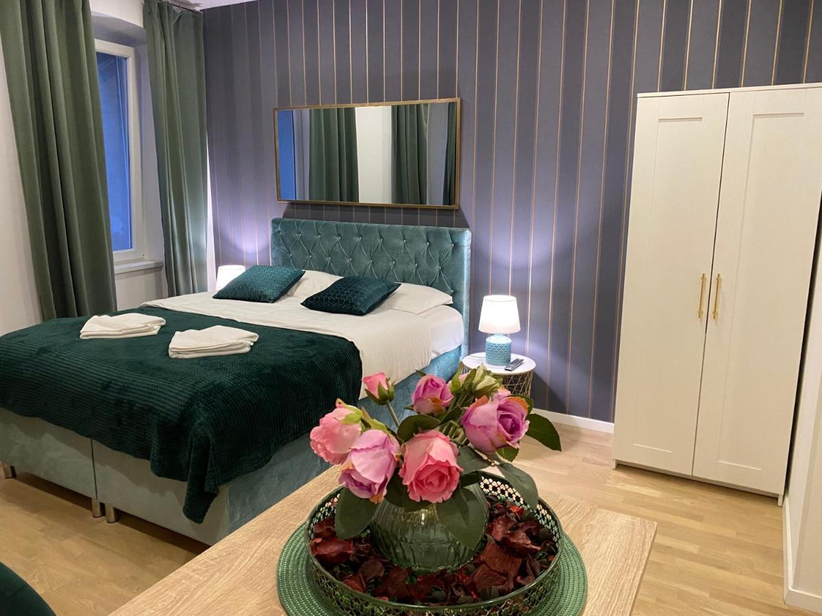 Hedone Luxury 3 Apartments With Free Parking Pula Eksteriør billede
