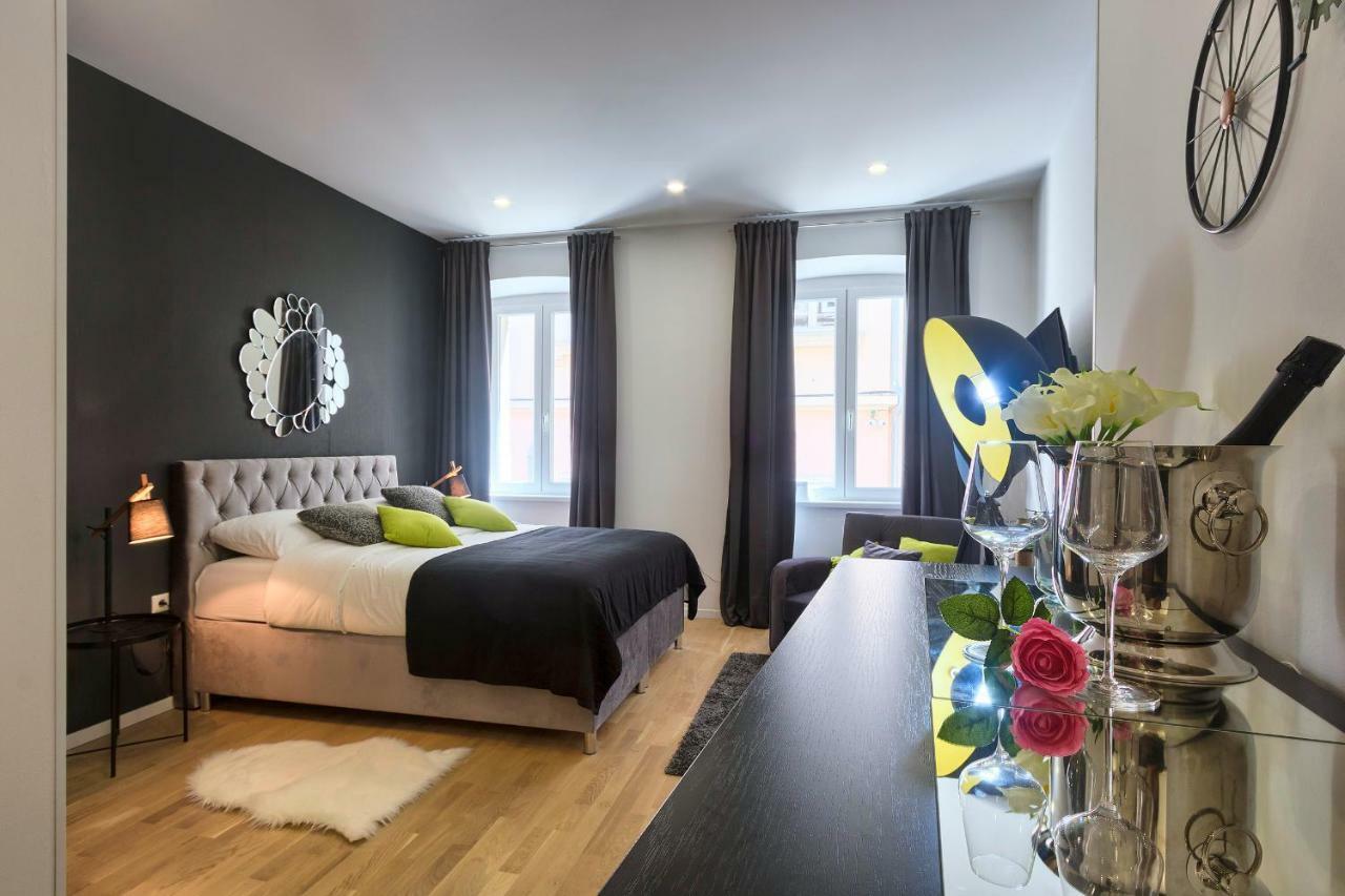Hedone Luxury 3 Apartments With Free Parking Pula Eksteriør billede